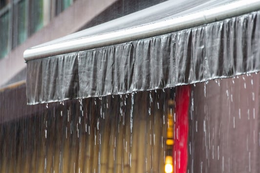 雨天用防水オーニング